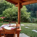 Couette-café La Lacia 4*